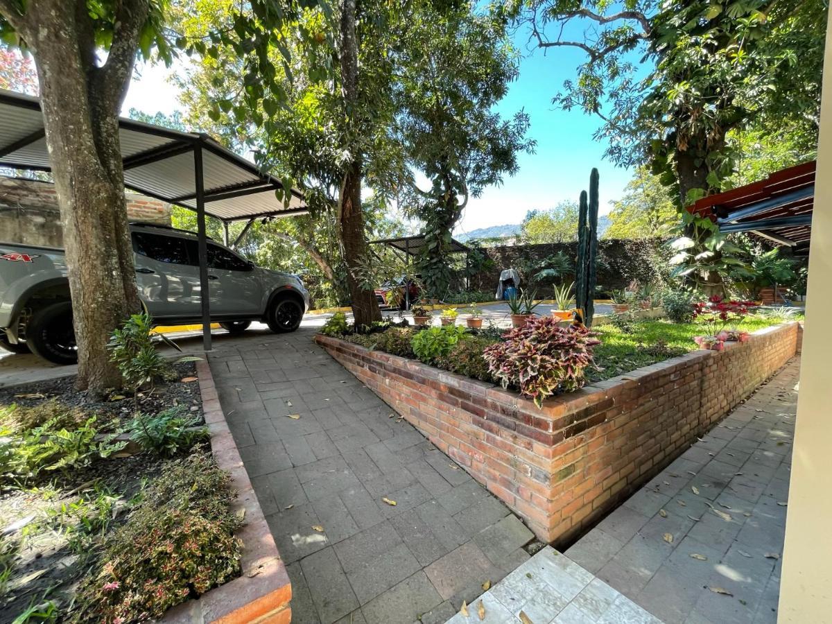 Villa Las Flores San Salvador Exteriör bild